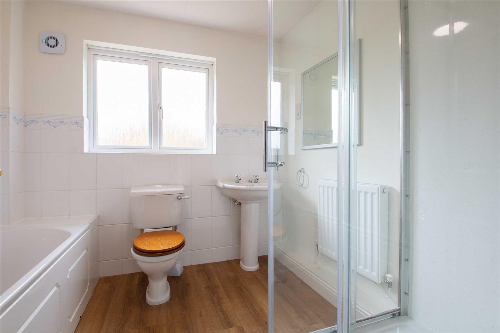 4 bed property in Carisbrooke Way, Milton Keynes